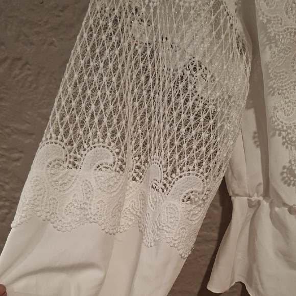 Story On Cream Long Sleeve Ruffled Peplum Blouse - Picture 4 of 8